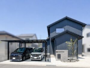 外構とのコントラストも美しい、印象的な佇まい