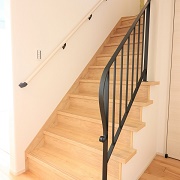 どの部屋へ行くにもLDKを必ず通るリビング階段は家族のつながりを大切にします。
