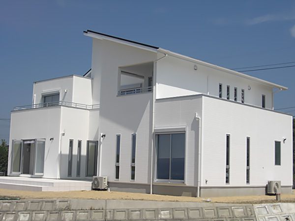 地中海を感じさせるスタイリッシュな邸宅 注文住宅 建築実例 事例 ユニバーサルホーム