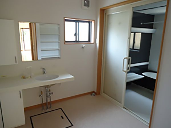 車椅子対応の完全バリアフリー 広々空間の家 注文住宅 建築実例 事例 ユニバーサルホーム 車椅子対応の完全バリアフリー 広々空間の家 注文住宅 建築実例 事例 ユニバーサルホーム
