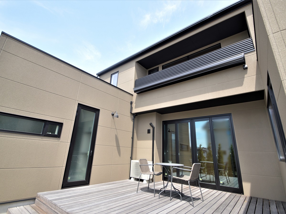 暮らしを楽しむパティオのあるブルックリンスタイル 注文住宅 建築実例 事例 ユニバーサルホーム 暮らしを楽しむパティオのあるブルックリンスタイル 注文住宅 建築実例 事例 ユニバーサルホーム
