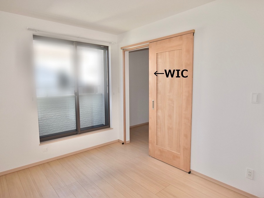 6帖の洋室。WICも隣接しており、居室として利用予定です。